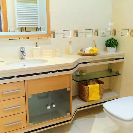 Charming Flat In Colinas Do Cruzeiro * Odivelas (Lisbon)